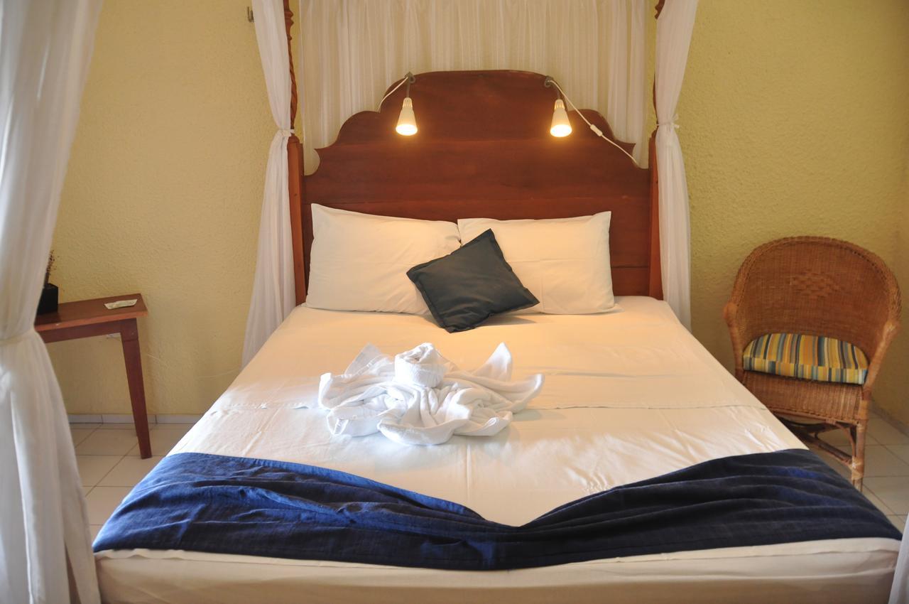 Azul Marinho Inn